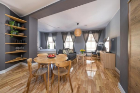 Romantic and spacious apartment in Riga Old Town